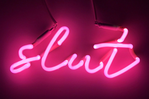 Header of slut307